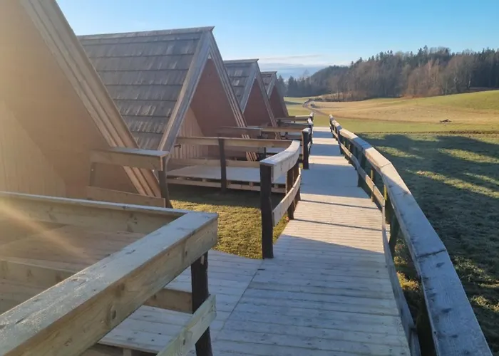 Glamp Pr Kuzuc Cerklje na Gorenjskem